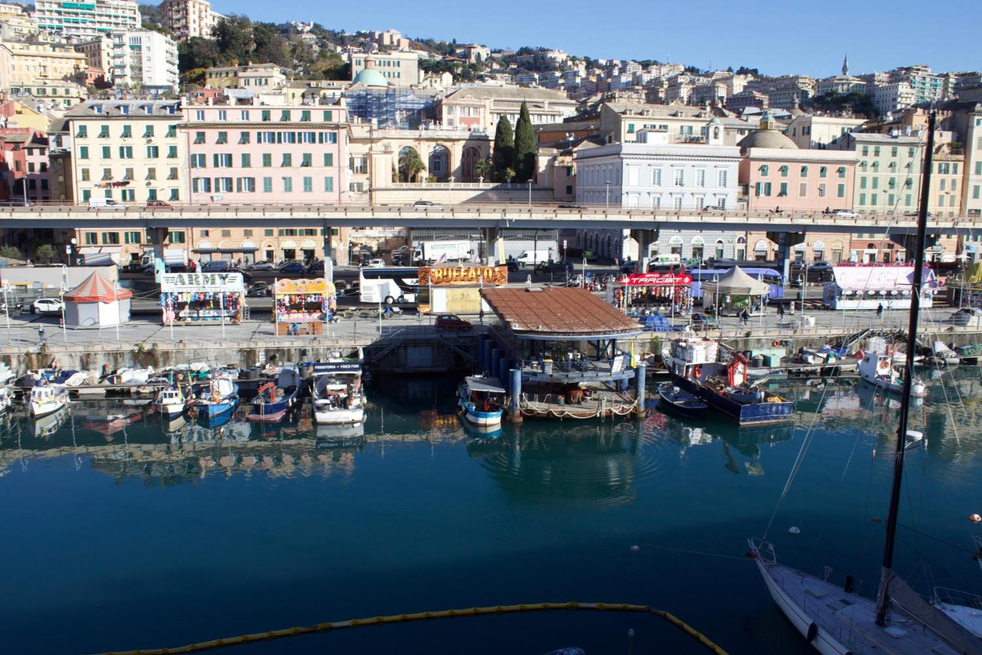 Apartment H2ome - Il Cembalo Vista Baia E Citta, Balcone O Terrazzo, Parcheggio Su Richiesta Genoa